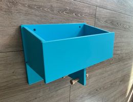 Wunderschöne Wandregal-Box türkis | Kindergarderobe